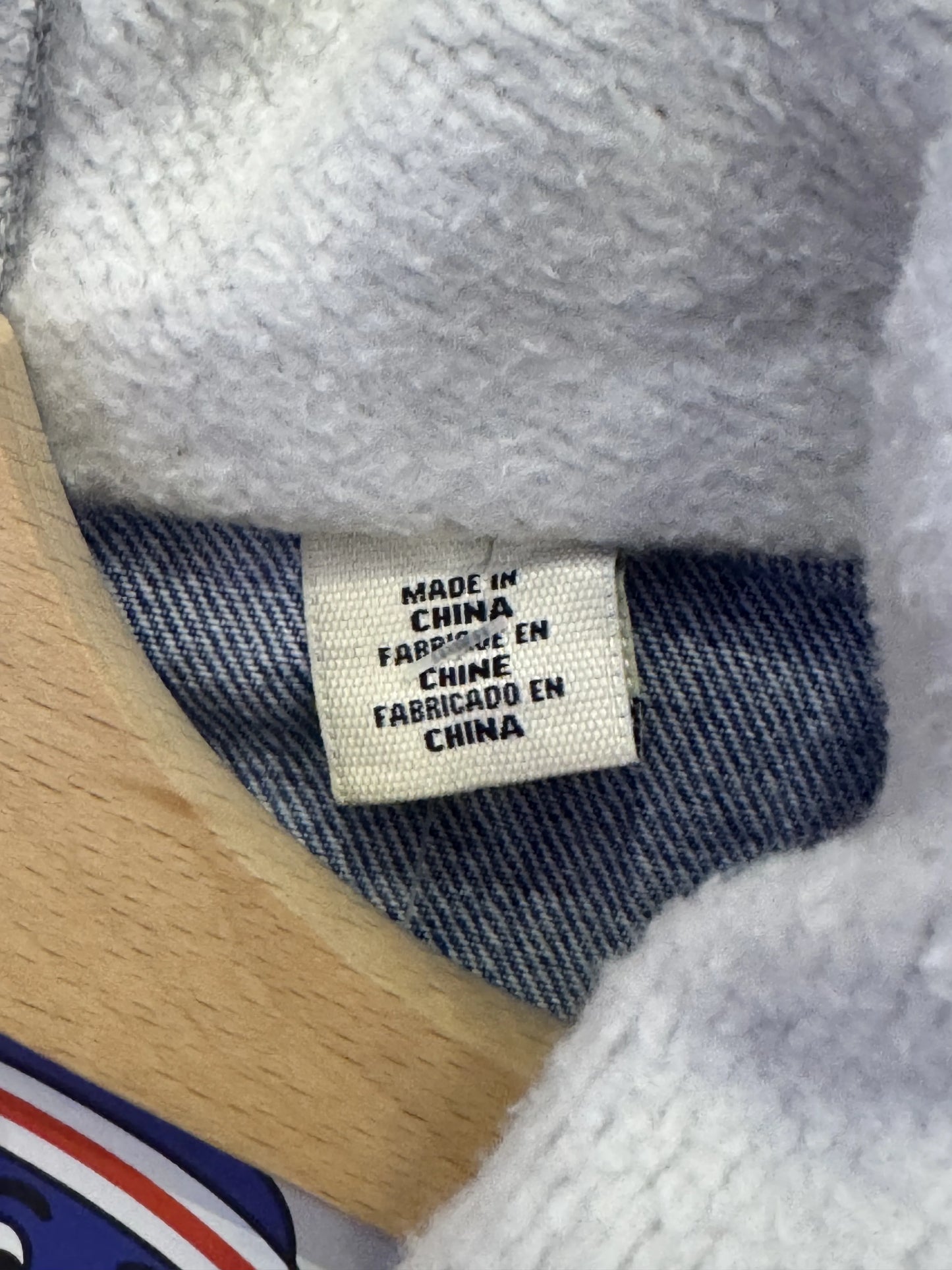 Giacca Levi's Trucker Denim Chiaro – Cappuccio Felpa Grigia – L 4