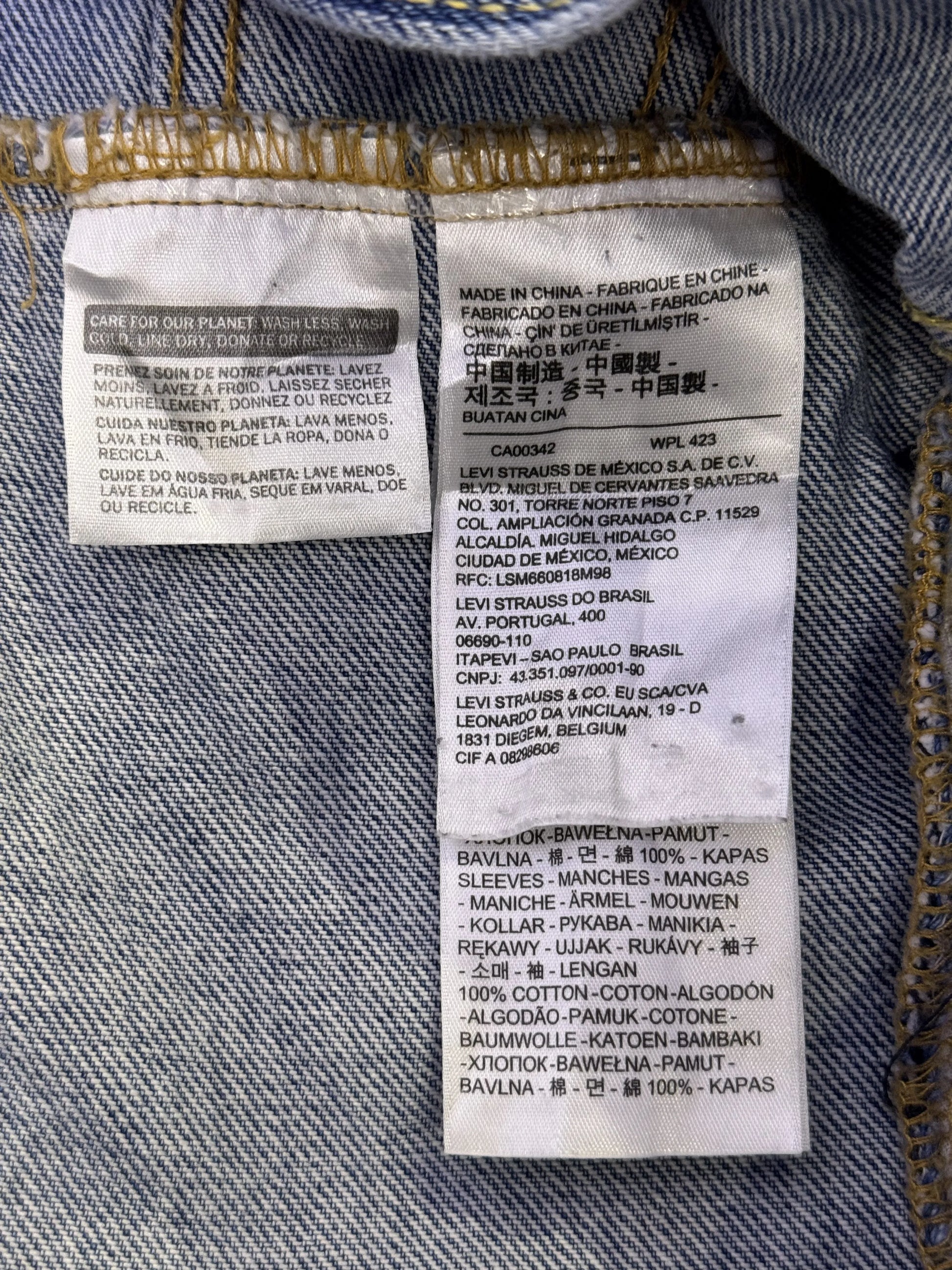 Giacca Levi's Trucker Denim Chiaro – Cappuccio Felpa Grigia – L 5