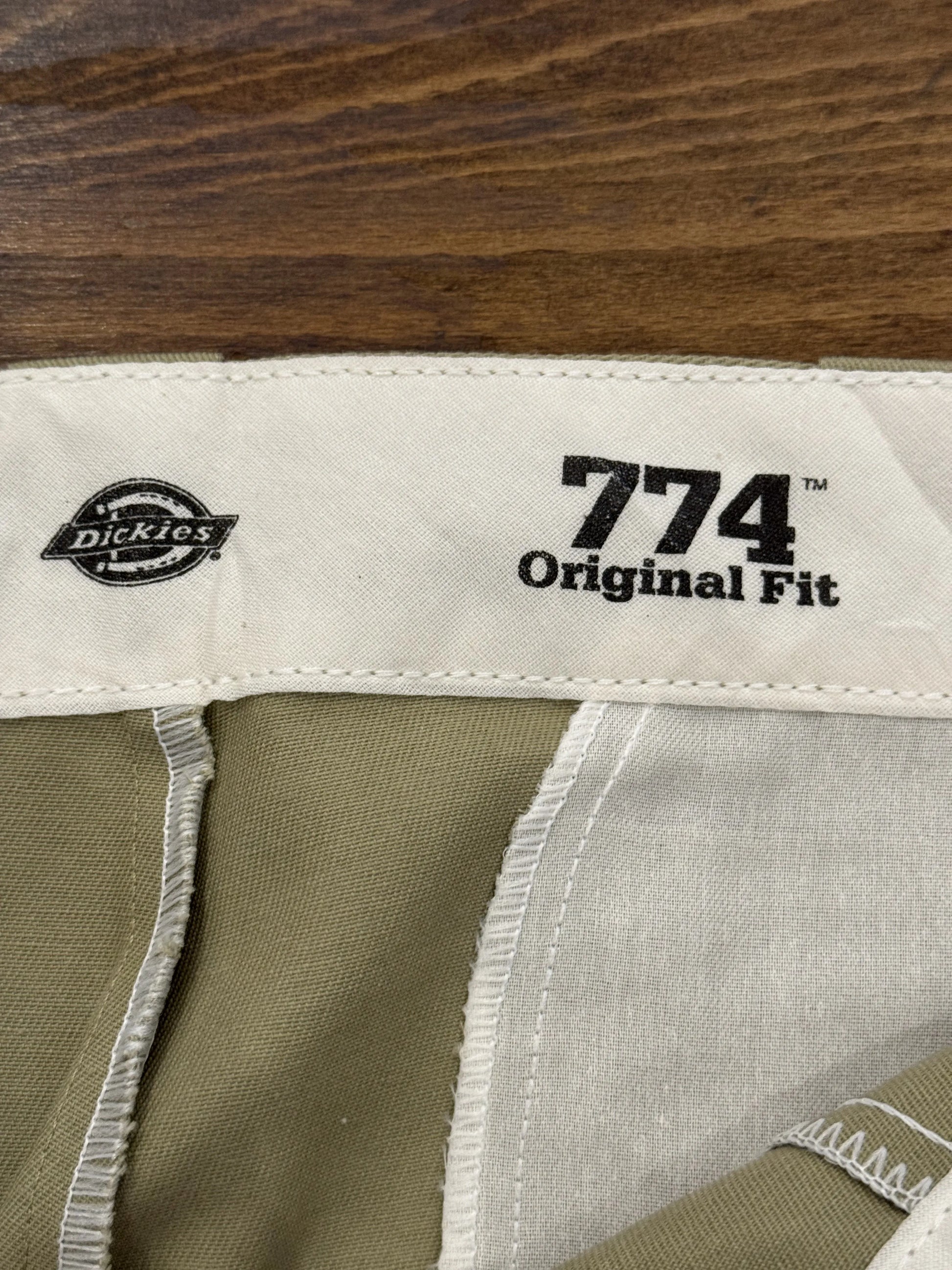 Dickies 774 Women's Original Fit Khaki Workwear Chino – IT48 3
